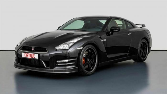 Πωλείται το Nissan GT-R Black Edition του Sebastian Vettel  